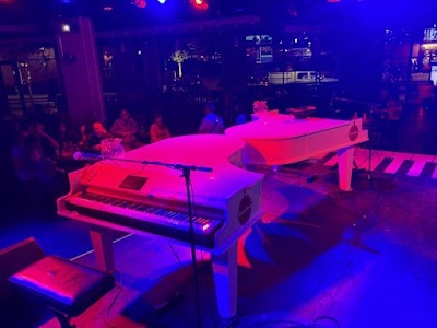 Park Bench Battery, 900 Battery Ave SE, Atlanta, GA 30339, United States