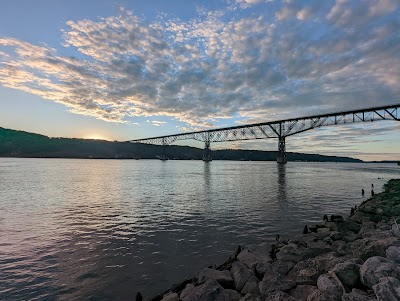 Poughkeepsie Waterfront Market